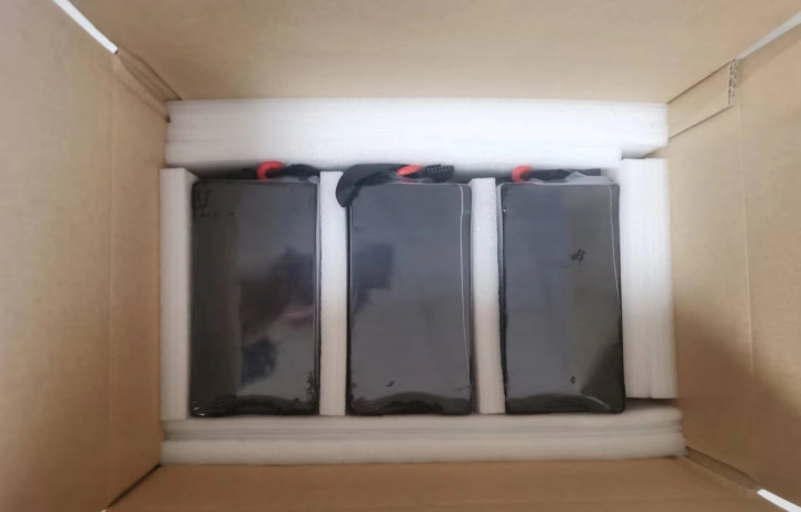 Колку долго траат цврстите батерии?