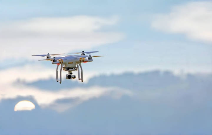 Напредокот во батериите за дронови и енергетската ефикасност